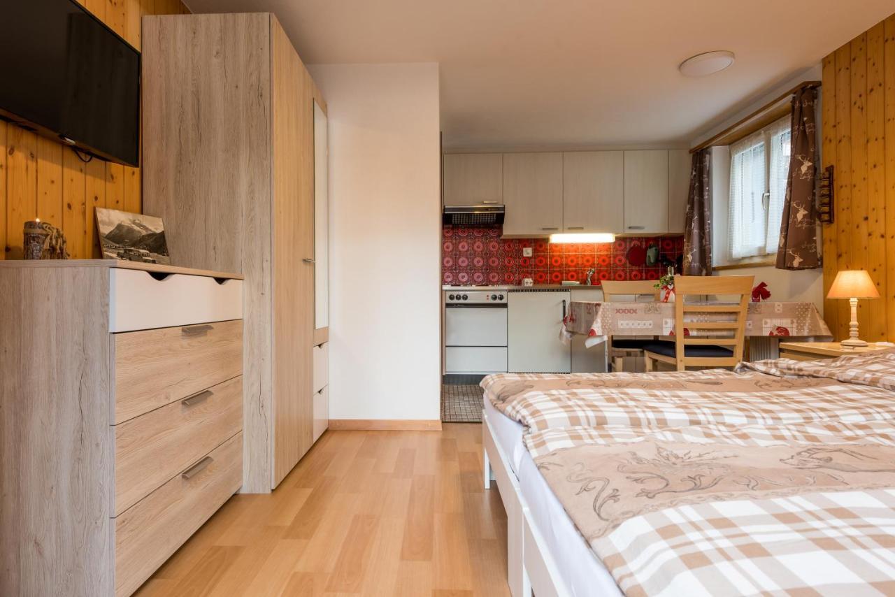 Haus Alpenblick Apartment ซาส-กรุนด์ ภายนอก รูปภาพ
